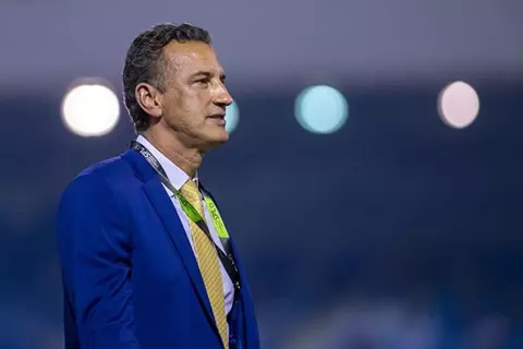 بعد قيادته للصعود.. نيوم ينهي تعاقده مع شاموسكا